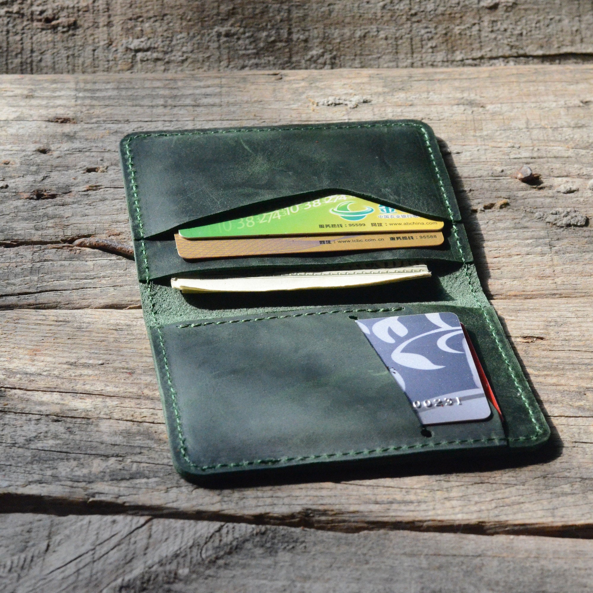 Leather Card Holder  Magic Leather Wallet – Green Walnut lifestyle
